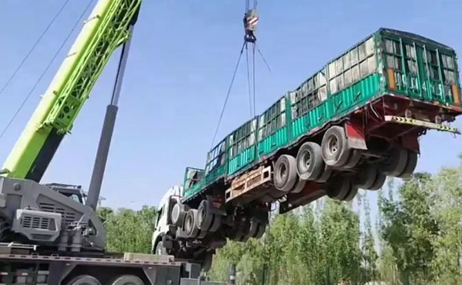 霍城道路脱困救援案例