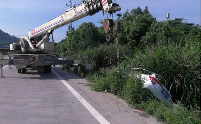 霍城重载吊车救援